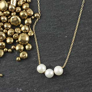 3 Floating Pearl Necklace